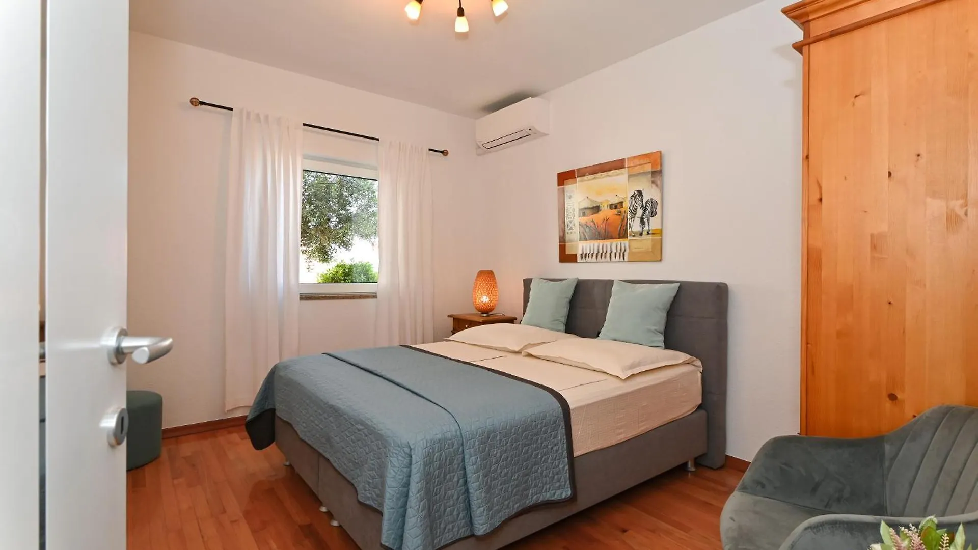 Apartments Wisibada Trogir 0*,  Croatia