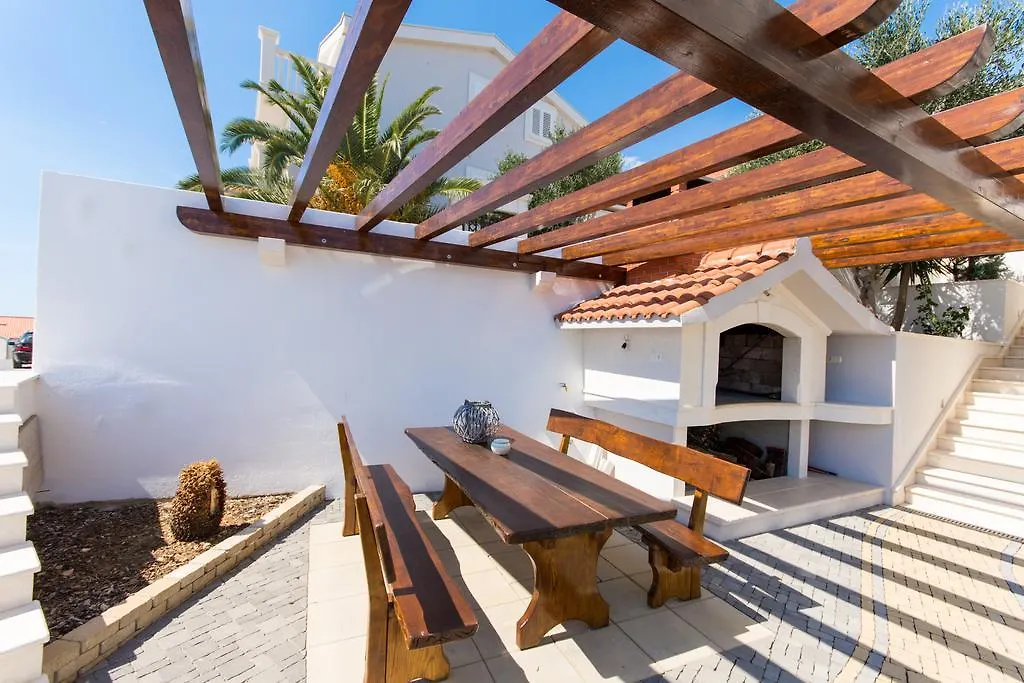 Apartments Wisibada Trogir