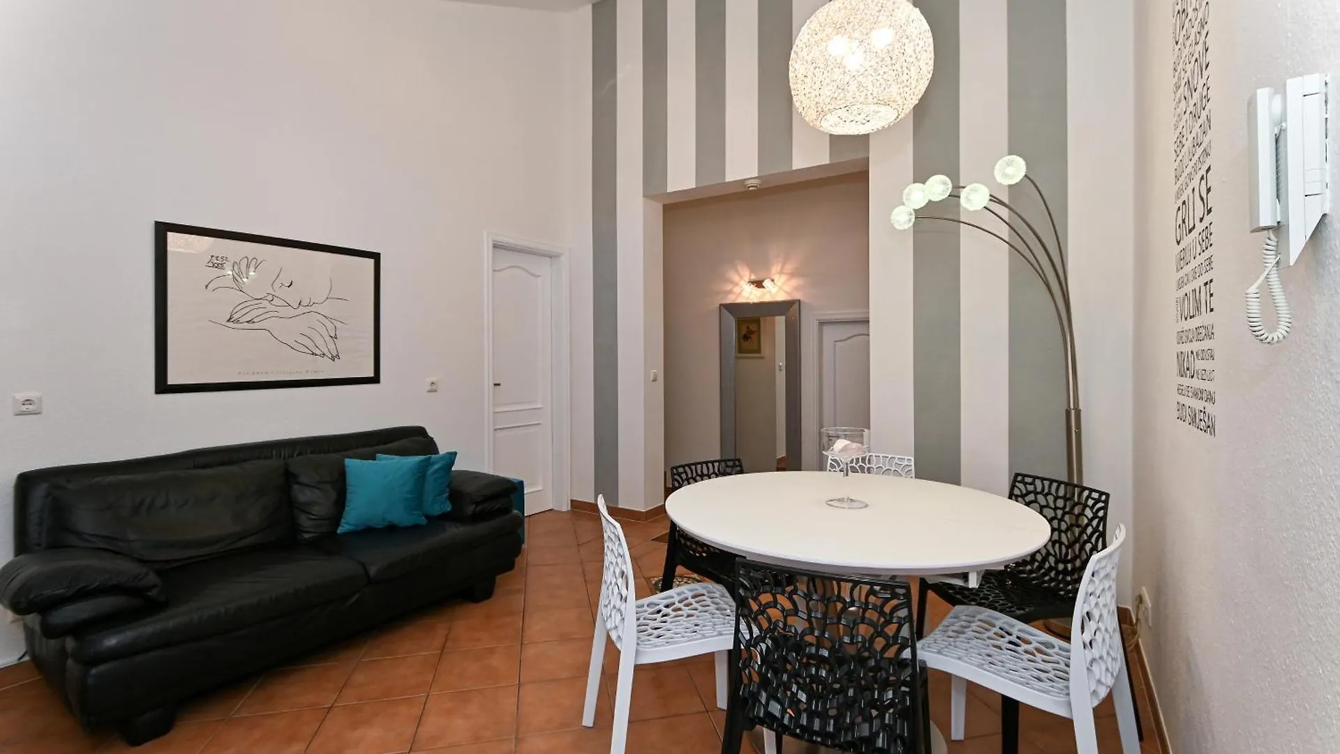 Apartments Wisibada Trogir 0*,